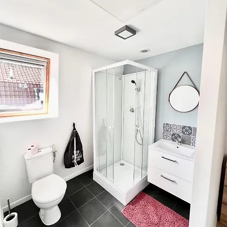 Agreable Maison De Cosy De 122m² + Exterieur Casa de Férias Wattrelos